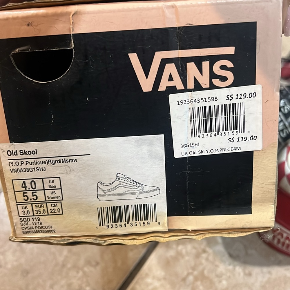 Vans - Picture 14 of 14